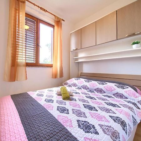 Rasopasno Apartment With Terrace And Private Parking Dış mekan fotoğraf