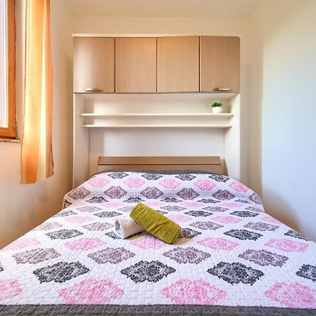 Rasopasno Apartment With Terrace And Private Parking Dış mekan fotoğraf