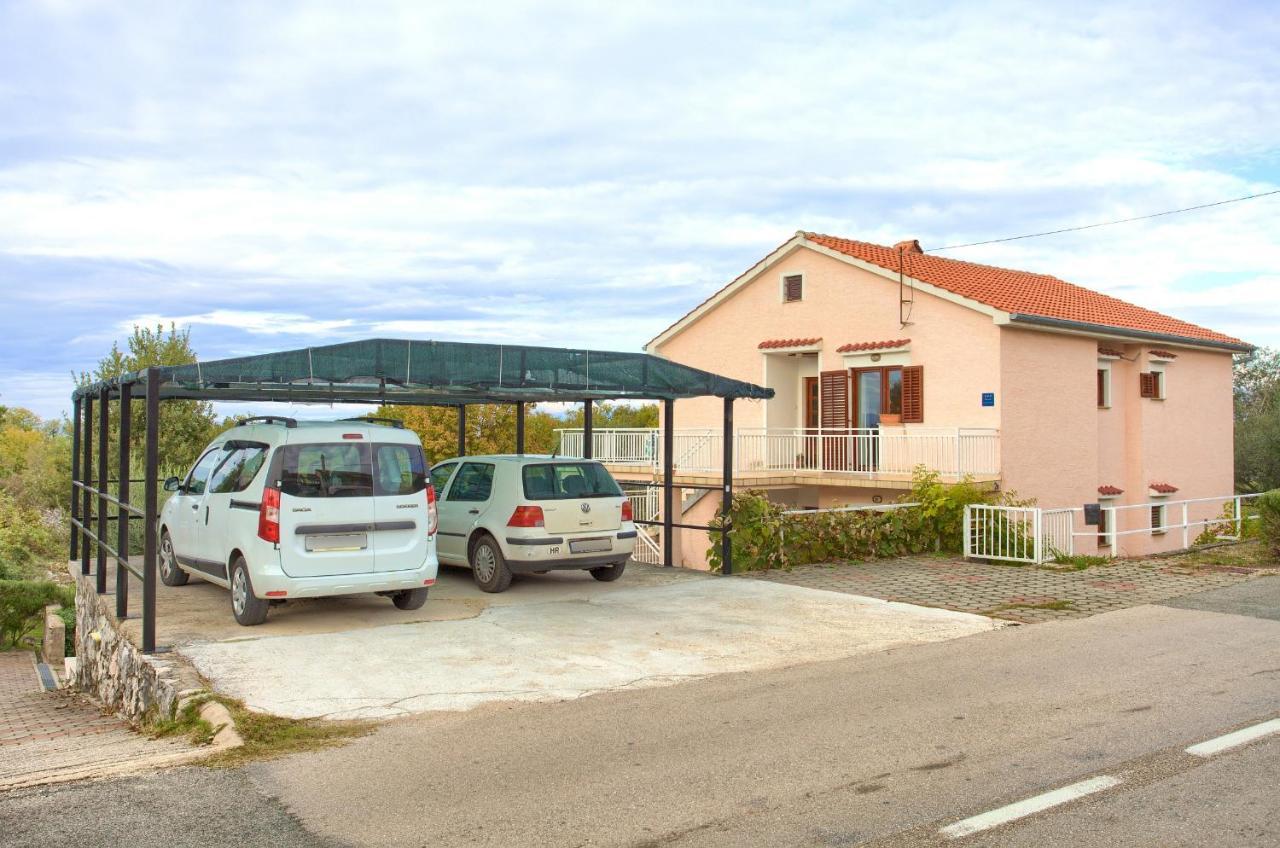 Rasopasno Apartment With Terrace And Private Parking Dış mekan fotoğraf