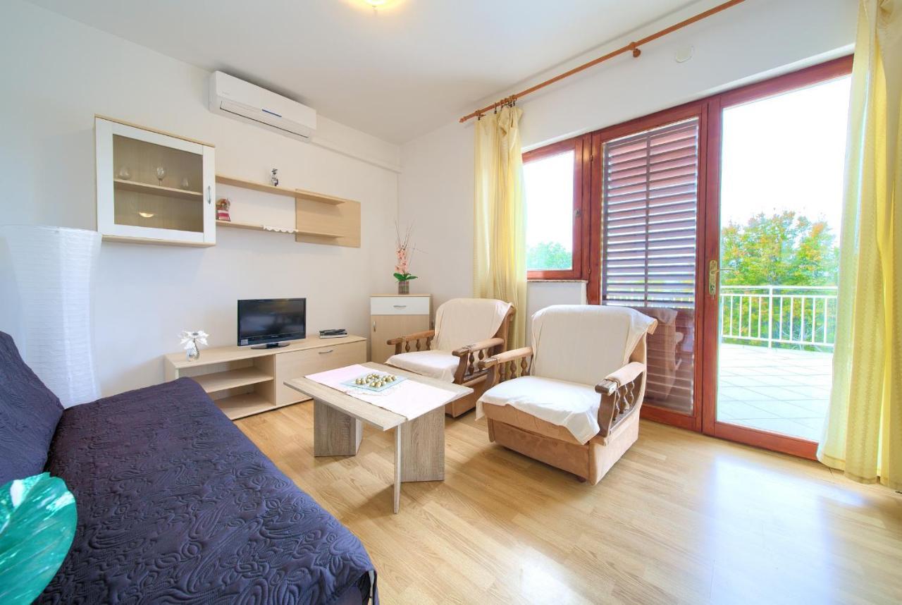 Rasopasno Apartment With Terrace And Private Parking Dış mekan fotoğraf