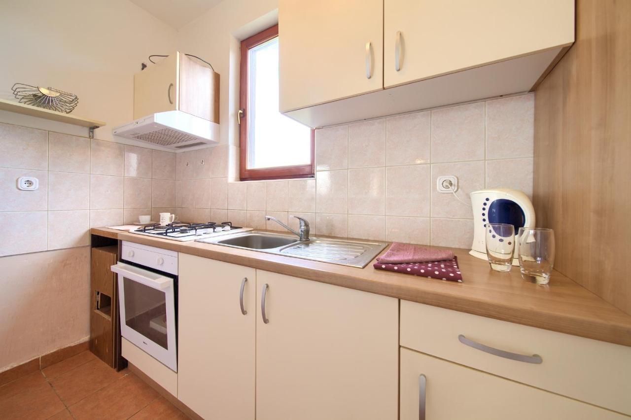 Rasopasno Apartment With Terrace And Private Parking Dış mekan fotoğraf