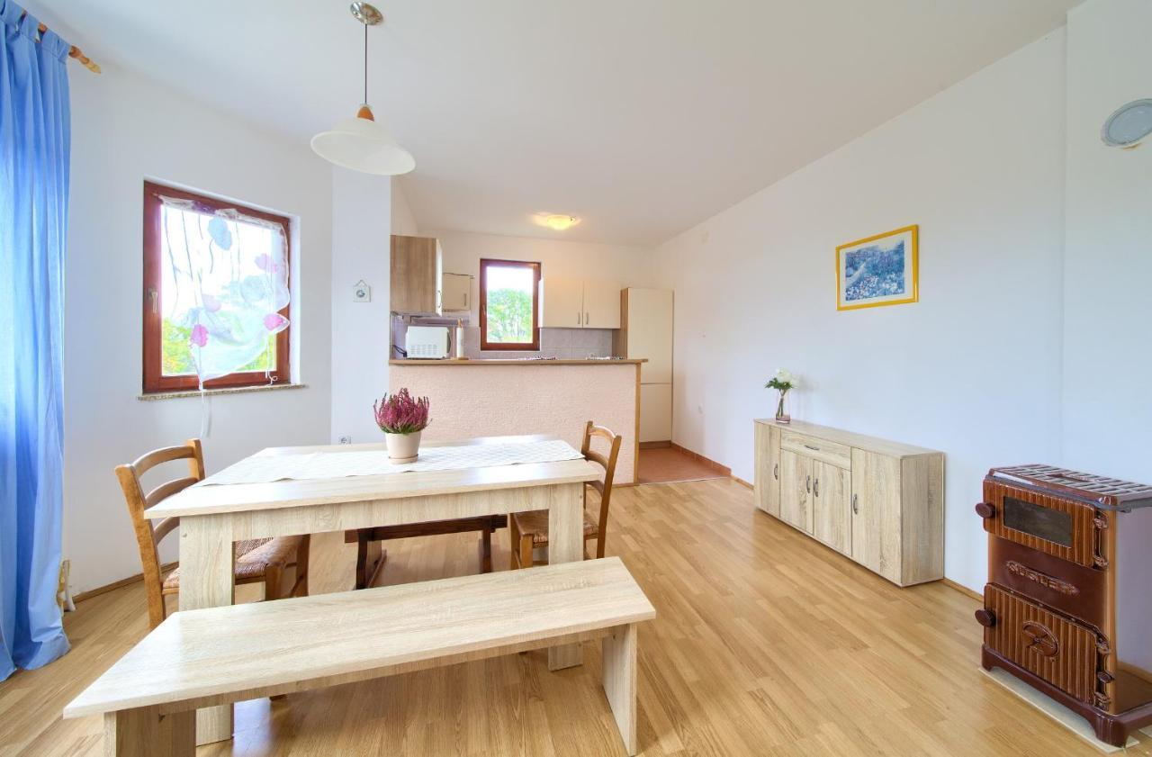 Rasopasno Apartment With Terrace And Private Parking Dış mekan fotoğraf